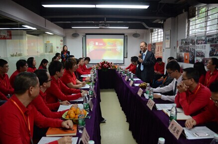 牛商網(wǎng)舉行OA系統(tǒng)正式啟動(dòng)暨簽約儀式