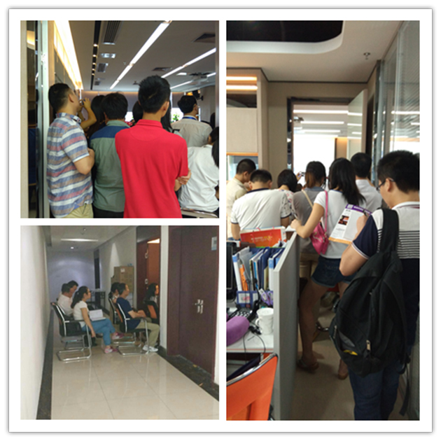 現(xiàn)場爆棚，客戶站在門口、坐在通道聽課