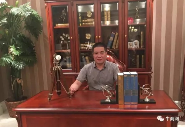 瑯光燈飾總經(jīng)理 丁正茂 瑯光燈飾總經(jīng)理 丁正茂